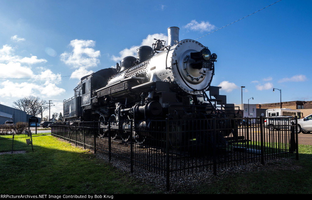 Bonus static steam locomotive display - SOO 440 in Harvey, ND